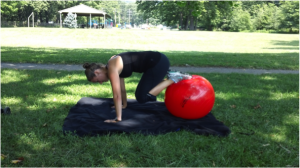knee tuck 3